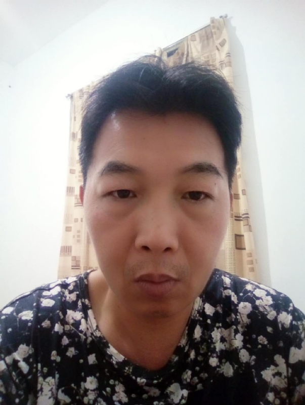 繁华哀伤的第一张照片--连城婚介网