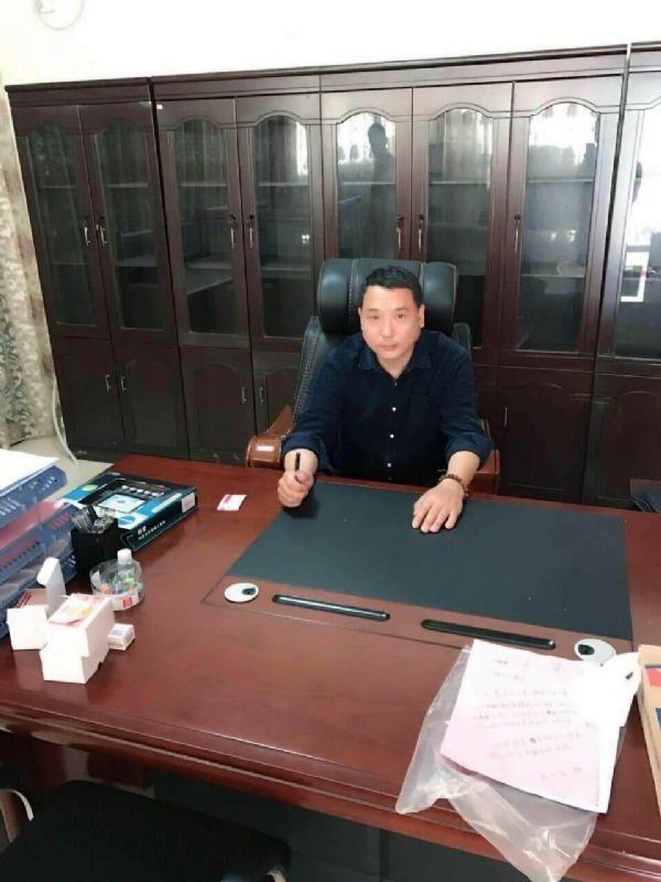 艺术家的第一张照片--连城婚介网