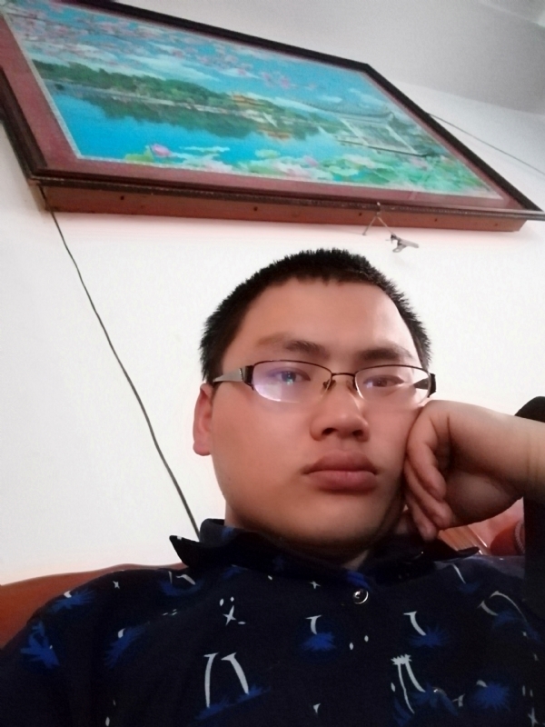 90男孩的第一张照片--连城婚介网