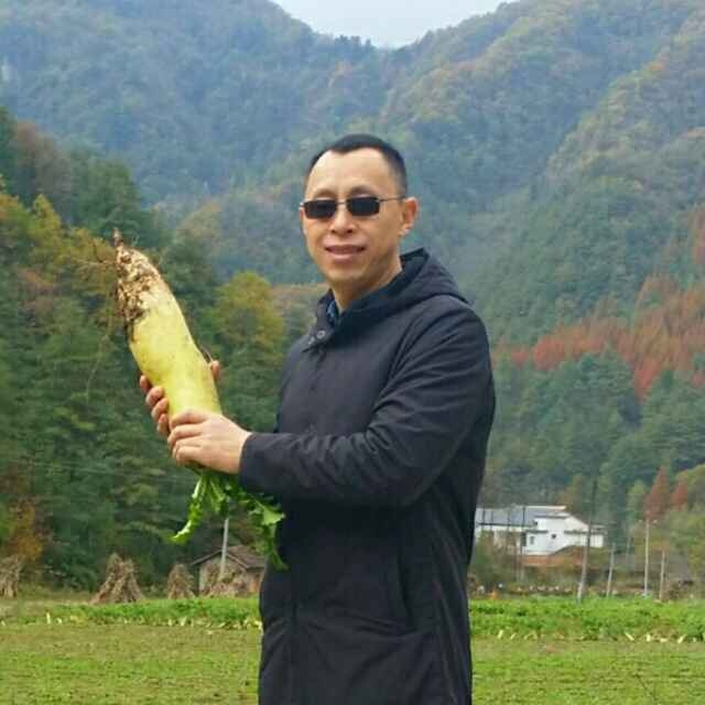 墨迹男的第一张照片--连城婚介网
