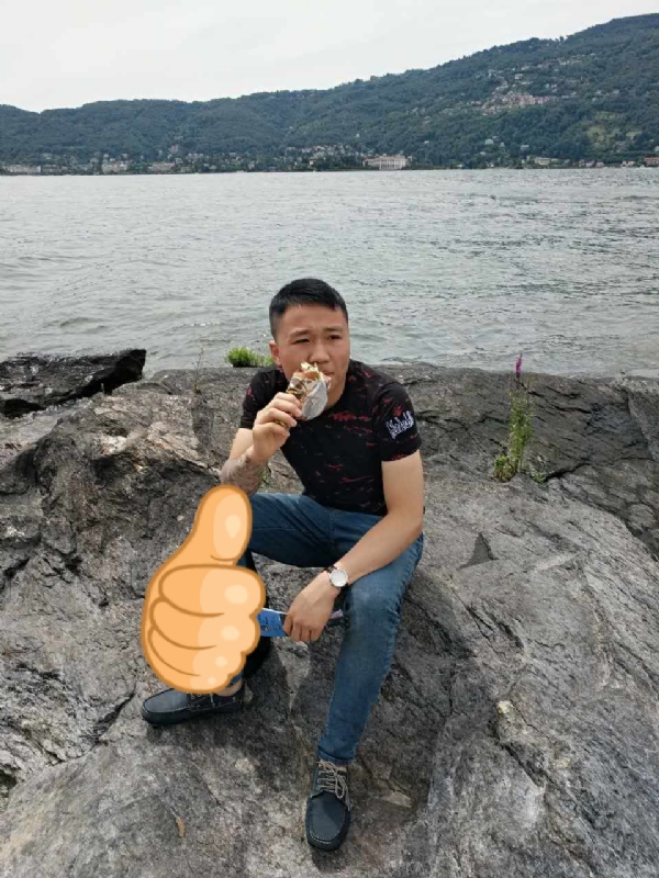 绚烂背后的平淡的第一张照片--连城婚介网