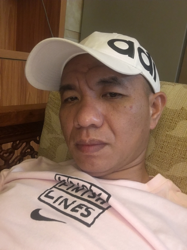 坚持到底的第一张照片--连城婚介网