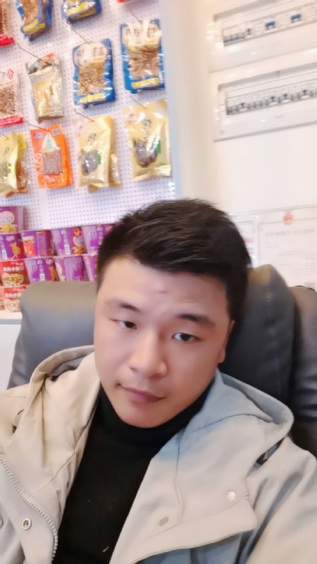 小宇的第一张照片--连城婚介网