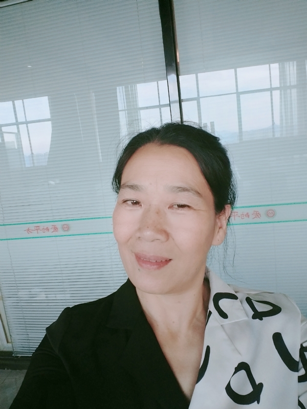 易莲的第一张照片--连城婚介网