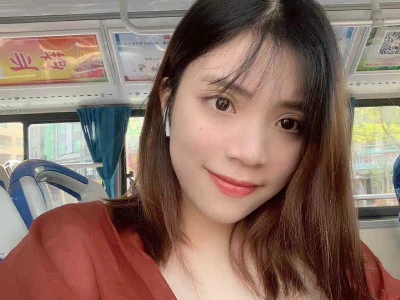 小眼睛的第一张照片--连城婚介网