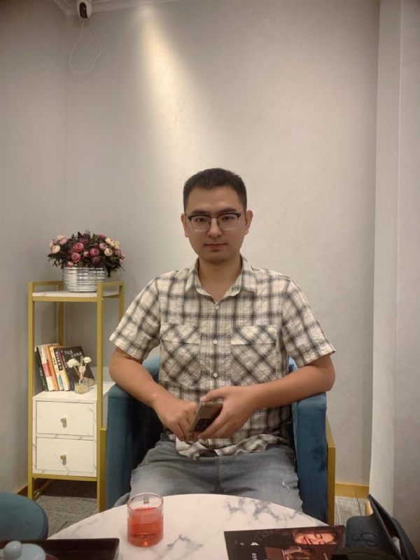 微尘的第四张照片--连城婚介网