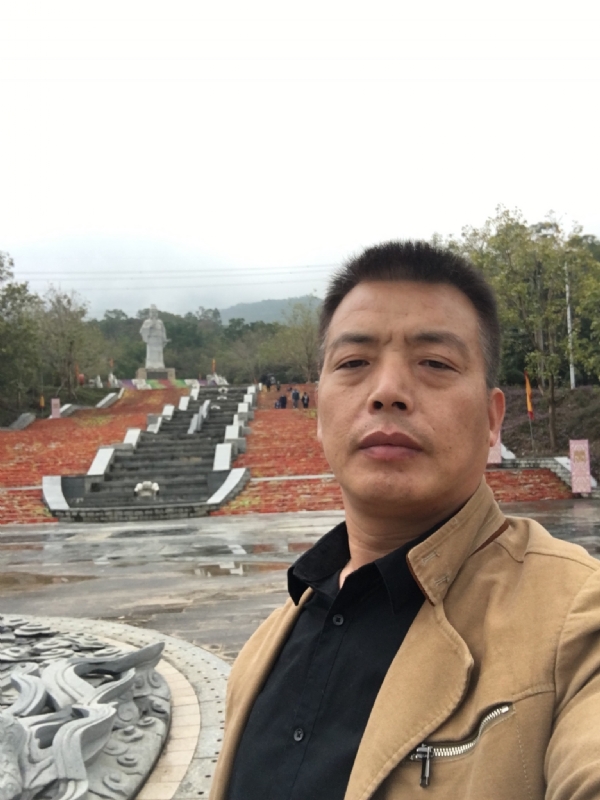 开心的松鼠的第二张照片--连城婚介网