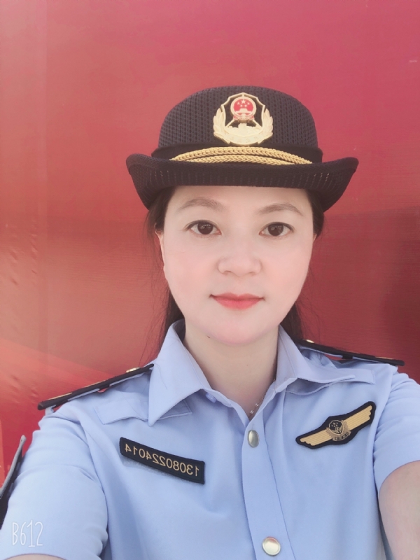 明明的第一张照片--连城婚介网