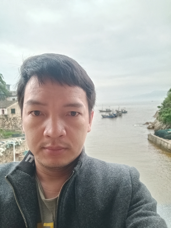 啊亮的第一张照片--连城婚介网