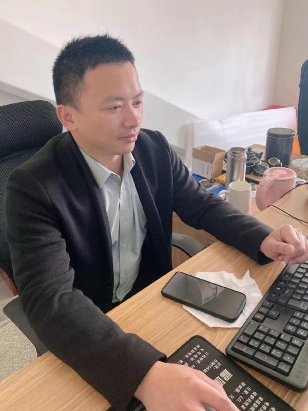 落叶知秋的第一张照片--连城婚介网