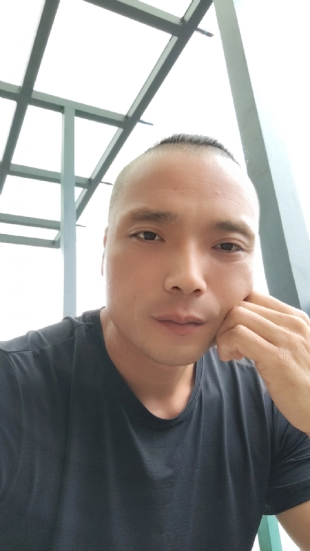 伯爵的第三张照片--连城婚介网