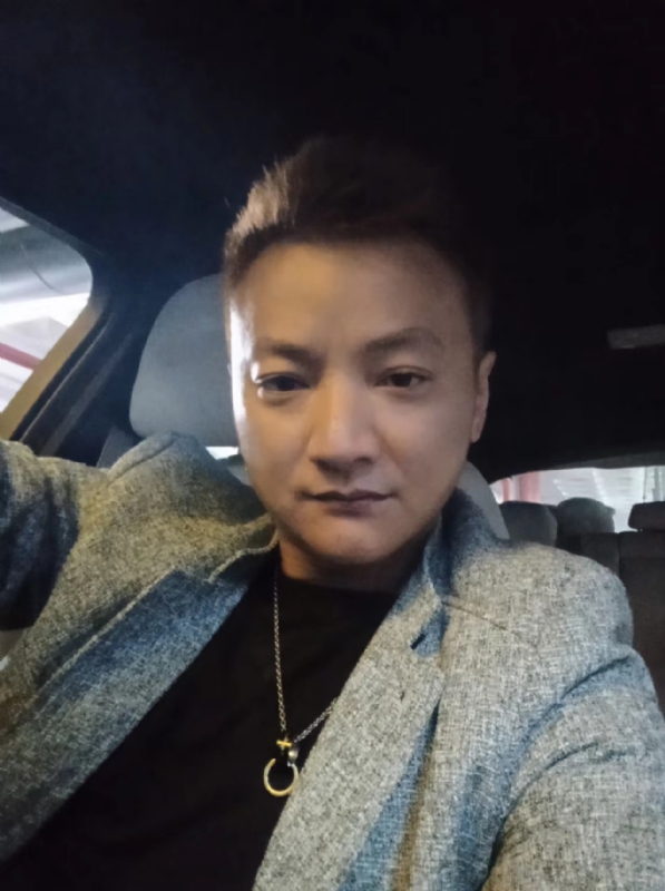 夜、有雨敲窗的第三张照片--连城婚介网